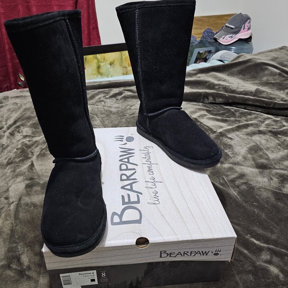 Bearpaw tall black boots